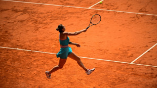 Top seed Sabalenka battles past Zheng to reach French Open semis