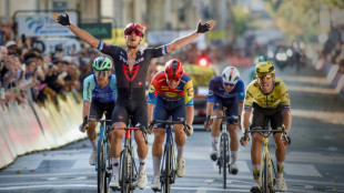 Paris-Tours: Matteo Trentin profite du sabordage français