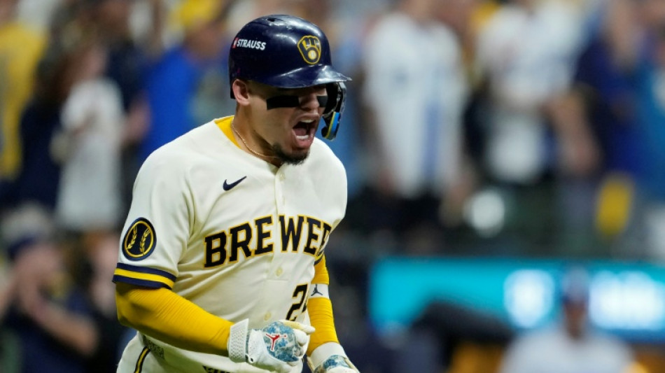 Brewers beat Dodgers 7-4 to extend MLB playoff lead