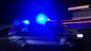 Auto stürzt in Duisburg fünfeinhalb Meter tief in U-Bahn-Tunnel