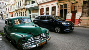 Lujo sobre ruedas: autos de alta gama roban show a clásicos americanos en Cuba