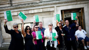 Las autoridades brit&aacute;nicas encubrieron la verdad en un esc&aacute;ndalo de sangre contaminada, seg&uacute;n un informe