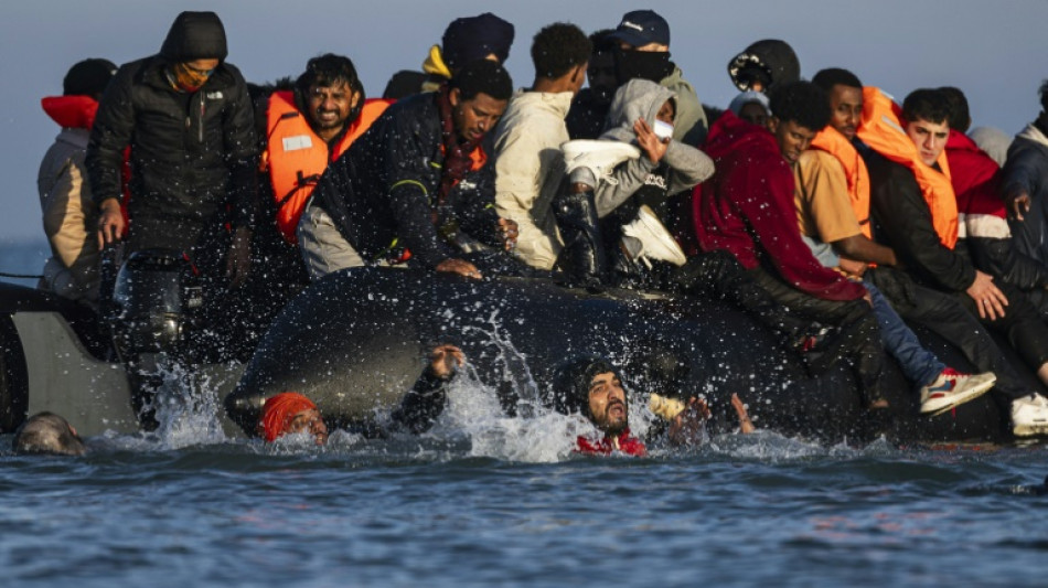Environ 400 migrants secourus près des côtes françaises durant le week-end