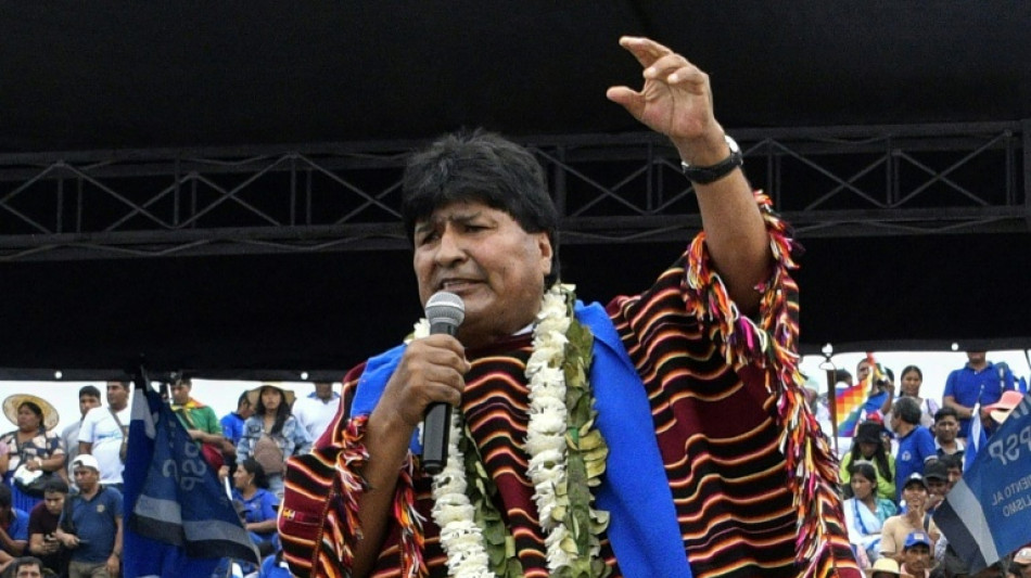 Evo Morales critica manejo econ&oacute;mico en aniversario de su partido
