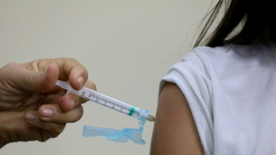 Governo suspende vacina da dengue ap&oacute;s mortes suspeitas