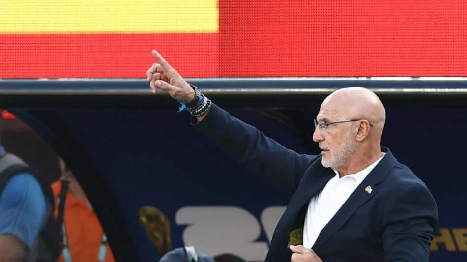 'Acompanhar estes jogadores &eacute; uma honra', diz Luis de la Fuente ap&oacute;s t&iacute;tulo da Espanha