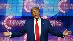 Le New York Post, tablo&iuml;d de Rupert Murdoch, appelle &agrave; voter Trump 